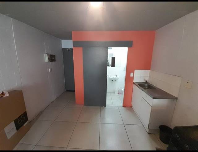 0 BEDROOM APARTMENT FOR SALE IN WYNBERG